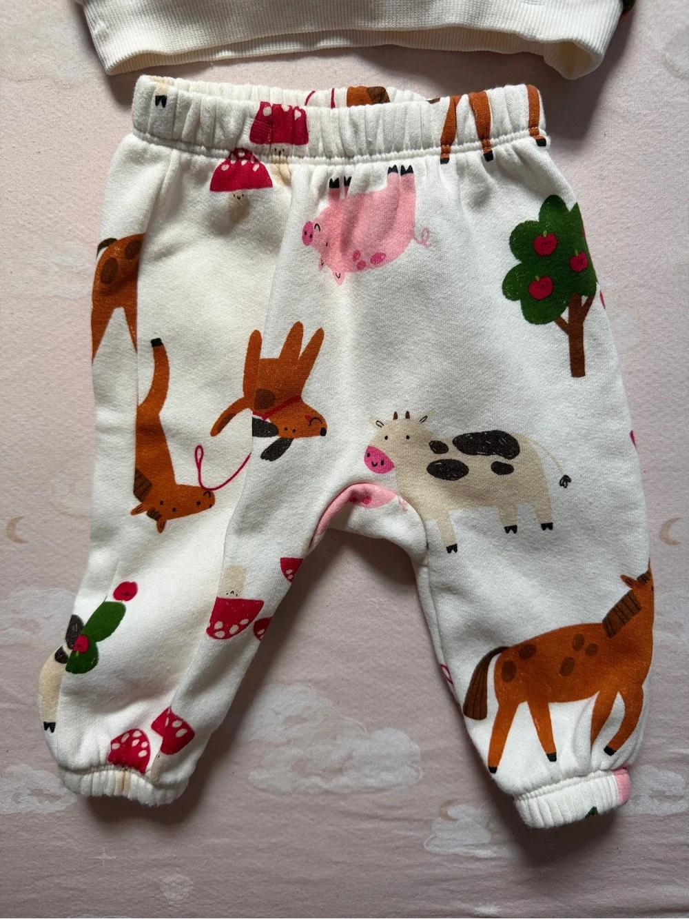 Old Navy Cream Kids Matching Set with Farm Animal Prinf